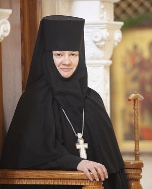 Патриаршее поздравление игумении Иулиании (Каледе) с 25-летием назначения на должность настоятельницы Зачатьевского монастыря