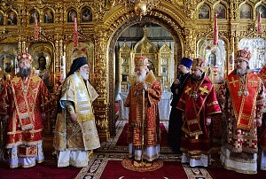 Патриарх Кирилл возглавил Литургию в Русском на Афоне Пантелеимоновом монастыре