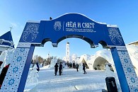 В Раифском монастыре Казанской епархии продолжается подготовка к Рождественскому фестивалю ледовых и снежных скульптур «Лед и свет»