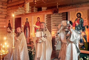 Архиепископ Феогност совершил Литургию на подворье Зачатьевского монастыря в пос. Барвихе