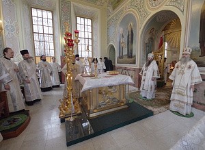 Архиепископ Феогност сослужил главе Нижегородской митрополии за Литургией в Свято-Успенском монастыре Саровская пустынь