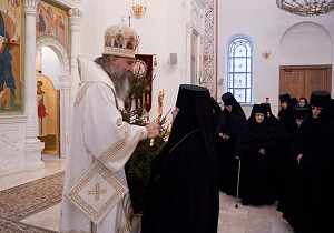 Архиепископ Феогност совершил Литургию в Покровском Хотькове монастыре