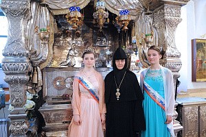 В Православной гимназии в Троице-Лыкове при Покровском монастыре состоялся выпускной
