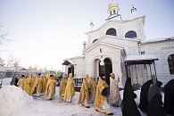 В день памяти святителя Николая Чудотворца в Никольском мужском монастыре Гомеля молитвенно отметили престольный праздник 