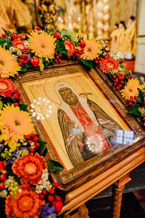 В Донском монастыре состоялось праздничное богослужение в честь святителя Тихона, Патриарха Всероссийского