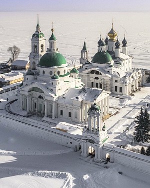 Насельники Спасо-Яковлевского монастыря Ростова Великого отправили участникам СВО гуманитарный груз 