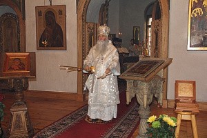 В день своего тезоименитства епископ Феофилакт совершил Литургию в Андреевском монастыре