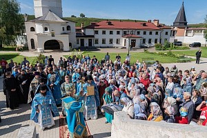 В Старицком Успенском мужском монастыре Тверской епархии прошли престольные торжества
