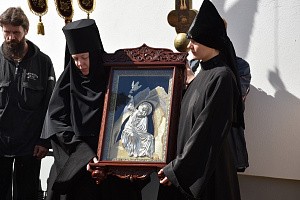 В Ильинском скиту Пюхтицкого монастыря почтили память святого пророка Илии