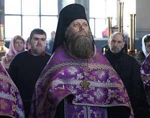 Митрополит Алексий и наместник Соловецкого монастыря совершили в Туле молебен у святынь из Соловецкой обители
