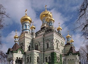 Блаженнейший митрополит Онуфрий совершил Всенощное бдение  в Покровском монастыре г. Киева