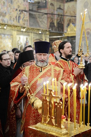 Святейший Патриарх Кирилл вознес молитвы о упокоении погибших в результате нападения в кафедральном соборе Южно-Сахалинска