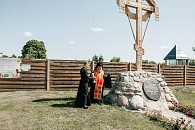 Архиепископ Новогрудский Гурий совершил освящение поклонного креста у входа на подворье Жировичского монастыря