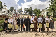 Псково-Печерский монастырь посетила студенческая историко-археологическая экспедиция