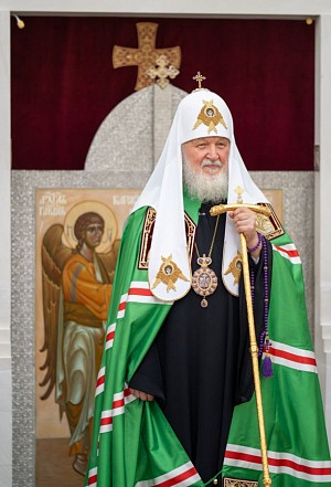 Крест для погибающих юродство, а для спасаемых — сила Божия (см. 1 Кор. 1:18)