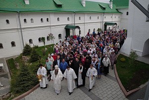 Митрополит Нижегородский и Арзамасский Георгий совершил Божественную литургию в Нижегородской Печерской обители