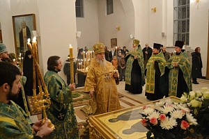 Митрополит Ириней совершил Литургию в Покровском Хотькове монастыре
