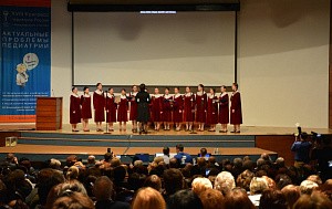 Воспитанницы приюта при Николо-Сольбинском монастыре выступили на церемонии открытия XVIII Конгресса педиатров России