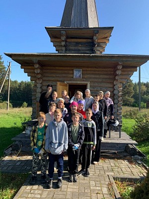 Состоялась трудническая поездка воспитанников Кадуйской воскресной школы в Филиппо-Ирапский монастырь Череповецкой епархии