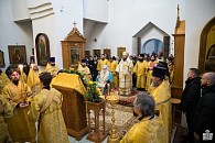 В празднование Собора трех святителей митрополит Псковский Арсений совершил Литургию в Спасо-Елеазаровском монастыре
