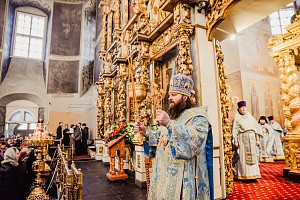 Епископ Парамон совершил в Донском монастыре праздничную Литургию