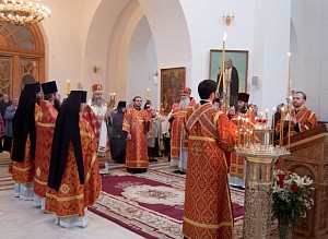 Во вторник Светлой седмицы архиепископ Сергиево-Посадский Феогност совершил Литургию  в Покровском Хотькове  монастыре