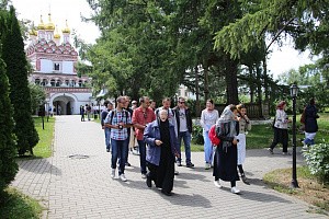 В Иосифо-Волоцком монастыре начался трудовой семестр для студотряда Московского государственного университета путей сообщения