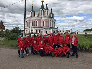 В Далматовском Успенском монастыре Екатеринбургской епархии пребывала архиерейская певческая капелла «Октоих»