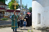 Первая монастырская служба прошла на подворье Свято-Троицкого Творожковского монастыря в Пскове