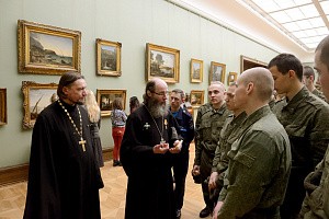 Донской монастырь организовал паломническую экскурсию для военнослужащих штаба ВВС