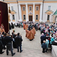 В день памяти святых жён-мироносиц в Покровском Хотькове монастыре прошли праздничные торжества