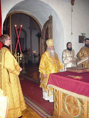 В день отдания Рождества Христова епископ Дмитровский Феофилакт совершил Божественную Литургию в Андреевском монастыре