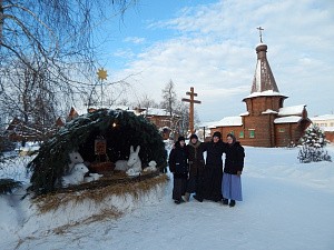 В Никольском Шостьенском монастыре встретили праздник Рождества Христова