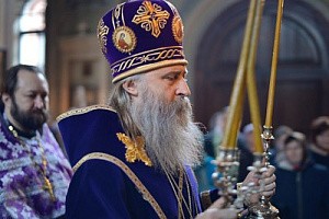 Архиепископ Феогност поздравил настоятельницу Алексеевского монастыря с первой годовщиной игуменства