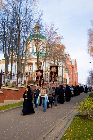 Состоялся престольный праздник в Покровском Хотькове монастыре