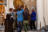 Монахини минского Свято-Елисаветинского монастыря изготовили мозаичные иконы для Свято-Троицкой женской обители Курска