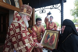 Митрополит Истринский Арсений возглавил престольный праздник в Борисоглебском Аносином монастыре