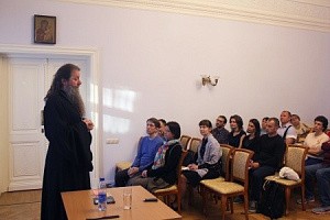 В Марфо-Мариинской обители прошла лекция протоиерея Артемия Владимирова