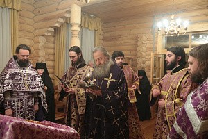 Архиепископ Феогност совершил малое освящение храма на подворье Зачатьевского монастыря в д. Барвихе