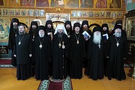 Митрополит Смоленский Исидор вручил дипломы бакалавра теологии насельникам Болдина монастыря