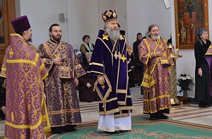 Архиепископ Феогност совершил Литургию Преждеосвященных Даров в Покровском Хотькове монастыре
