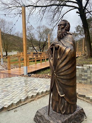 В городе Боровске установили скульптуру преподобного Пафнутия Боровского, основателя Пафнутиево-Боровского монастыря
