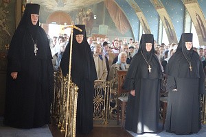 Архиепископ Феогност возглавил престольный праздник в Богородице-Рождественском монастыре