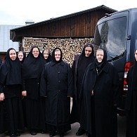 Настоятельница Покровского Хотькова монастыря посетила монастырское подворье в урочище Горошково
