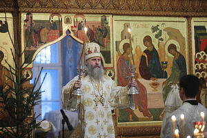 Архиепископ Феогност возглавил Литургию в Покровском Хотькове монастыре