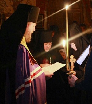 Епископ Нарвский и Причудский Лазарь совершил монашеский постриг  в Кресто-Воздвиженском монастыре