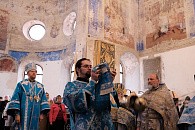 Епископ Феоктист отслужил Литургию в Богоявленском монастыре