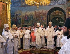 В праздник Преображения Господня митрополит Волоколамский Иларион совершил Литургию в Новоспасском монастыре