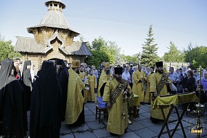 Во Всехсвятском скиту Святогорской лавры состоялся престольный праздник