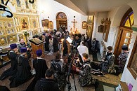 Митрополит Санкт-Петербургский и Ладожский Варсонофий совершил великое повечерие в Константино-Еленинском монастыре